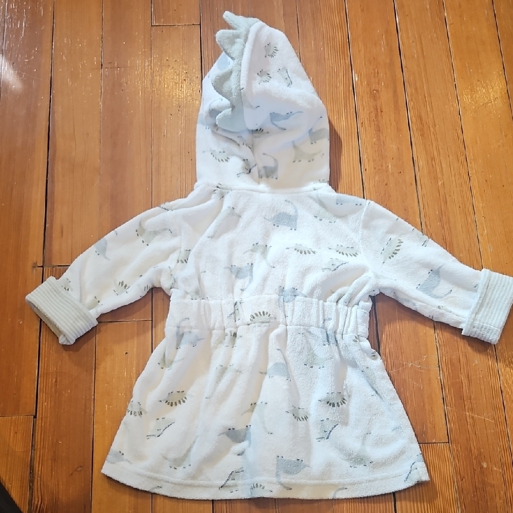 Adorable Hooded Baby Robe - Picture 5 of 6